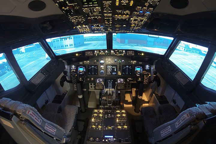 Flight Simulator Based on Boeing 737-800, 30 Minutes - Melbourne -  Adrenaline