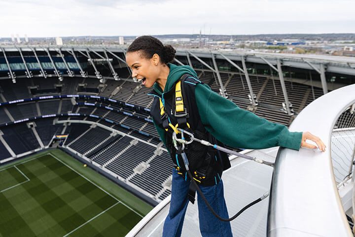 Weekend Tottenham Hotspur Stadium Dare Skywalk for 1 Adult 1 Child