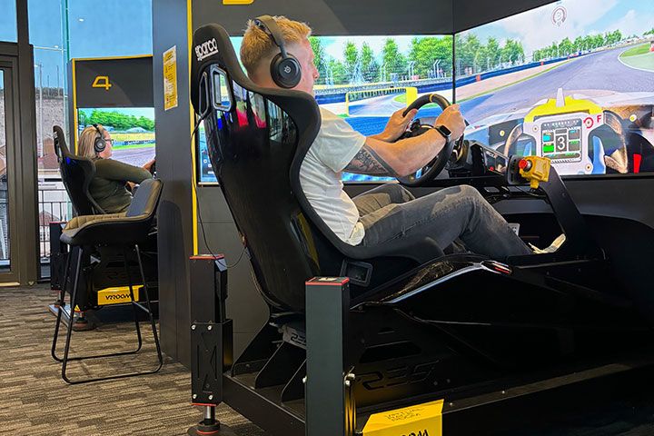 60 Minute Racing Simulator Experience for Two with Drinks