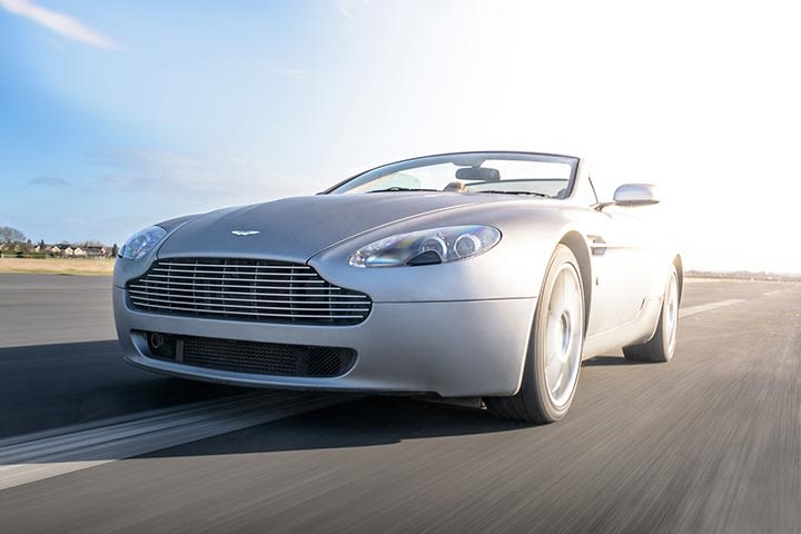 Aston Martin V8 Vantage Blast Aston Martin V8 Vantage Blast