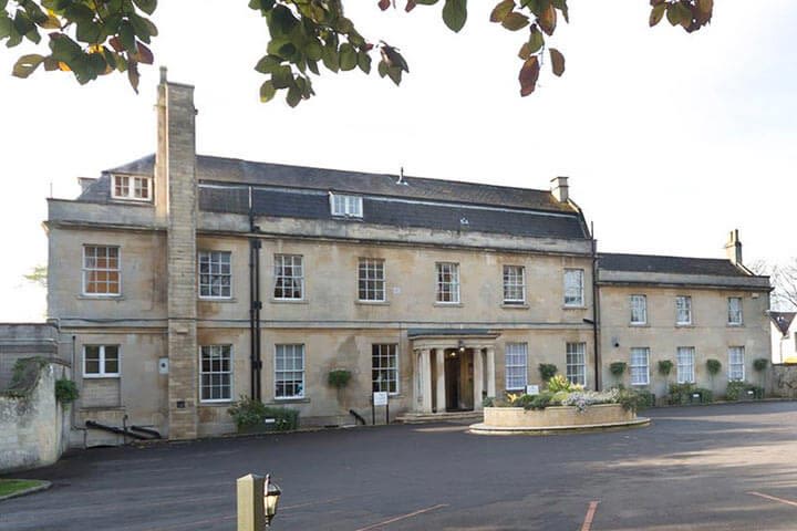 Lara from Contracting