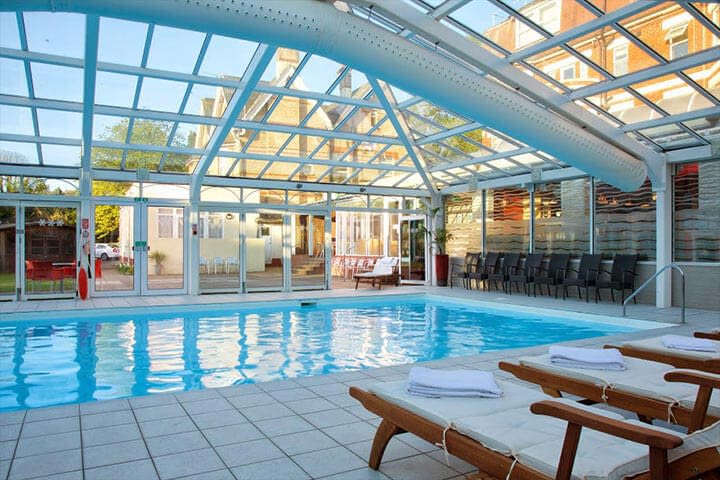 Lara from Contracting