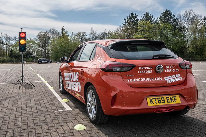 Random Drivers Lesson 30 Minute Young Drivers Driving Lesson | Activity Superstore