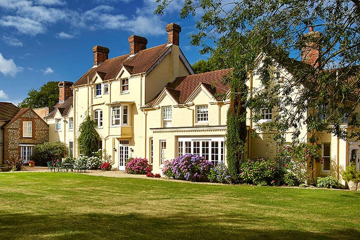 Gourmet Escape to Esseborne Manor