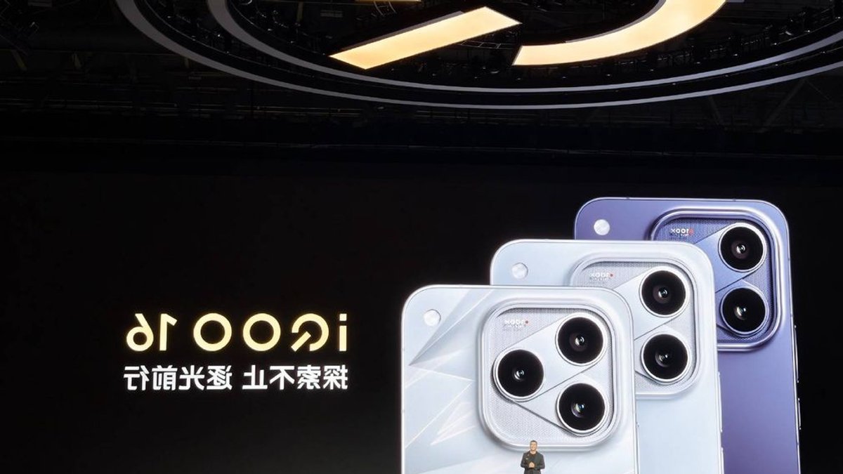 iQOO 16 Launches in China with Gaming-Focused Upgrades - gaming smartphone