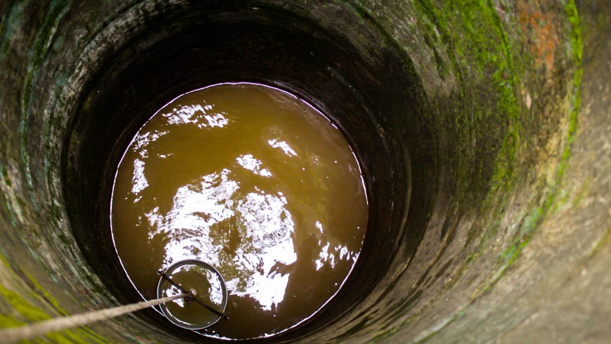 Endhó Dam Turns Into Toxic Reservoir in Mexico - toxic dam reservoir