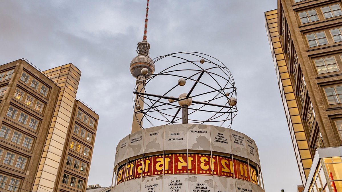 Berlin, world clock, alexanderplatz, television tower, capital city, sightseeing, architecture, artwork, berlin, berlin, berl