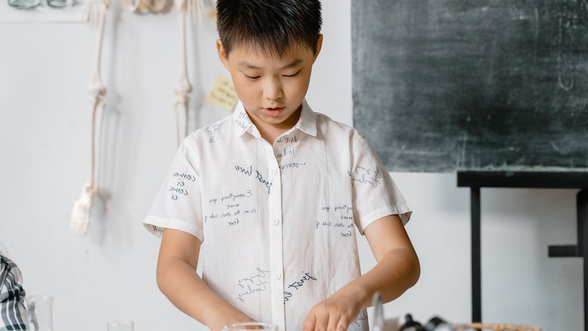 Students Thrive Through Cross-Subject Collaboration in Classrooms