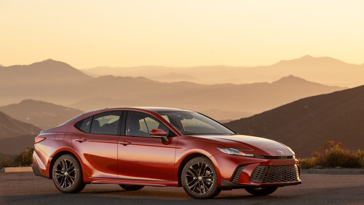 Sedans rebound as Honda and Toyota lead U.S. sales growth - sedans rebound