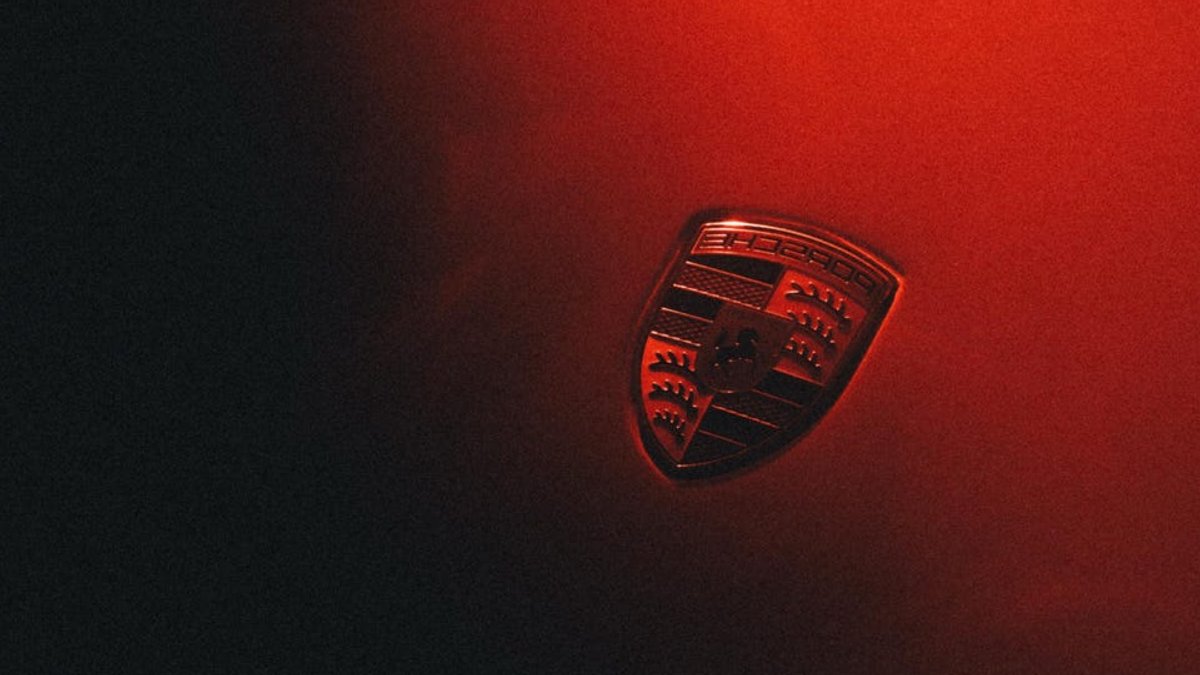 Porsche Plans Exclusive 911s and Mid-Engine Supercar - porsche exclusive supercar