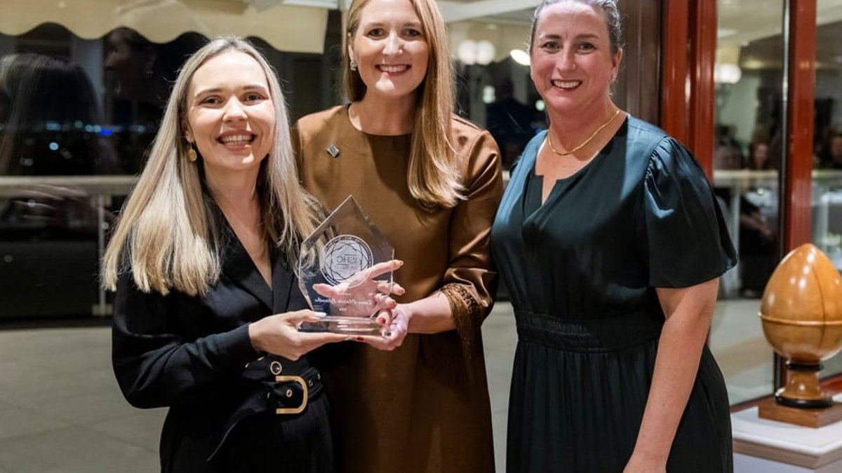Dana-Marisa Licsandru Named 2026 Lori Raleigh Award Winner - lori raleigh award