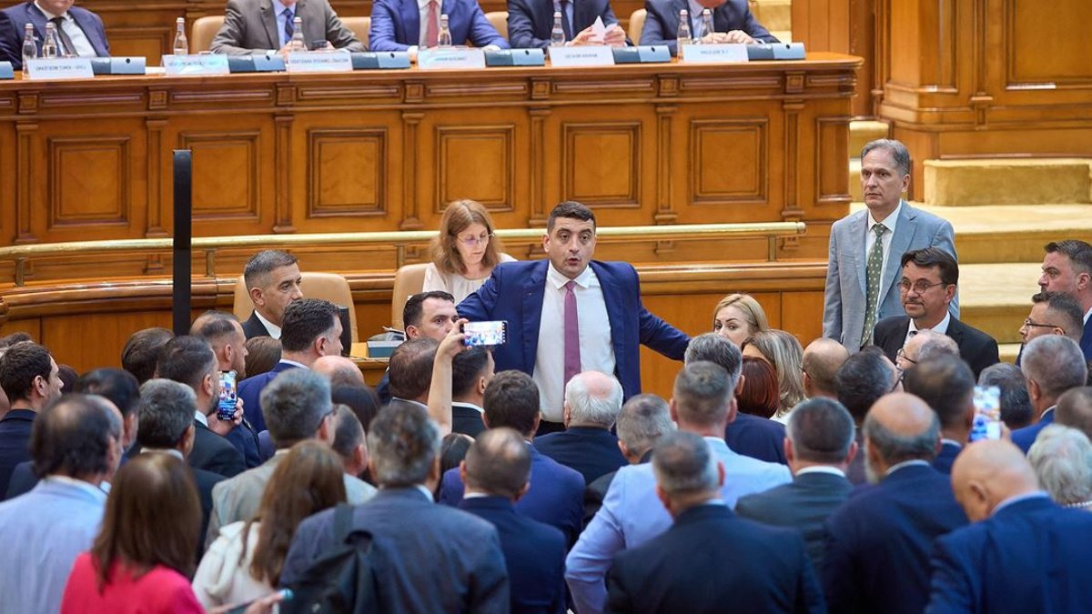 Romania struggles as new PM fails to form coalition Romania struggles as new PM fails to form coalition - fails to form coalition