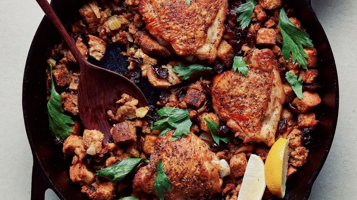 Skillet Dinner Features Chicken and Savory Stuffing Skillet Dinner Features Chicken and Savory Stuffing - chicken and stuffing skillet