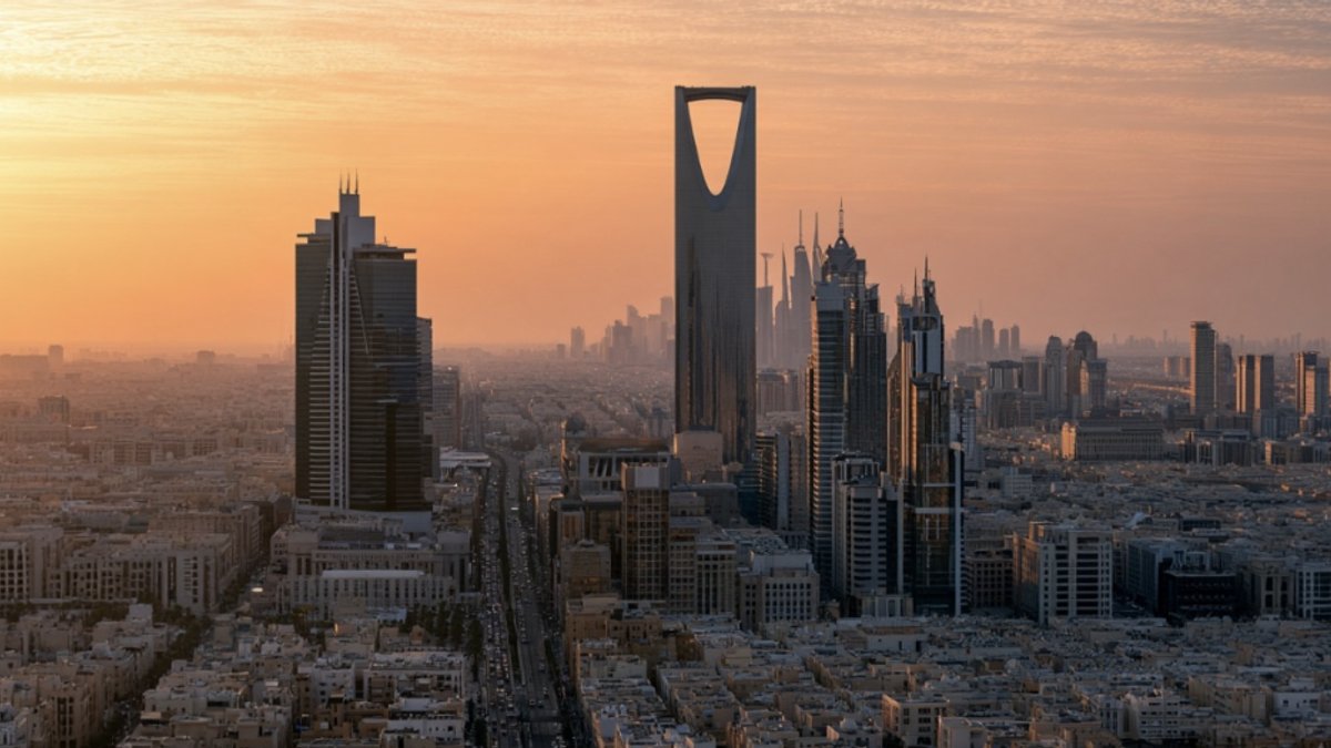 US evacuates diplomats from Saudi Arabia US evacuates diplomats from Saudi Arabia - saudi arabia