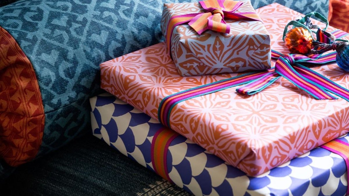 Editors share their favorite holiday gifts Editors share their favorite holiday gifts - holiday gifts