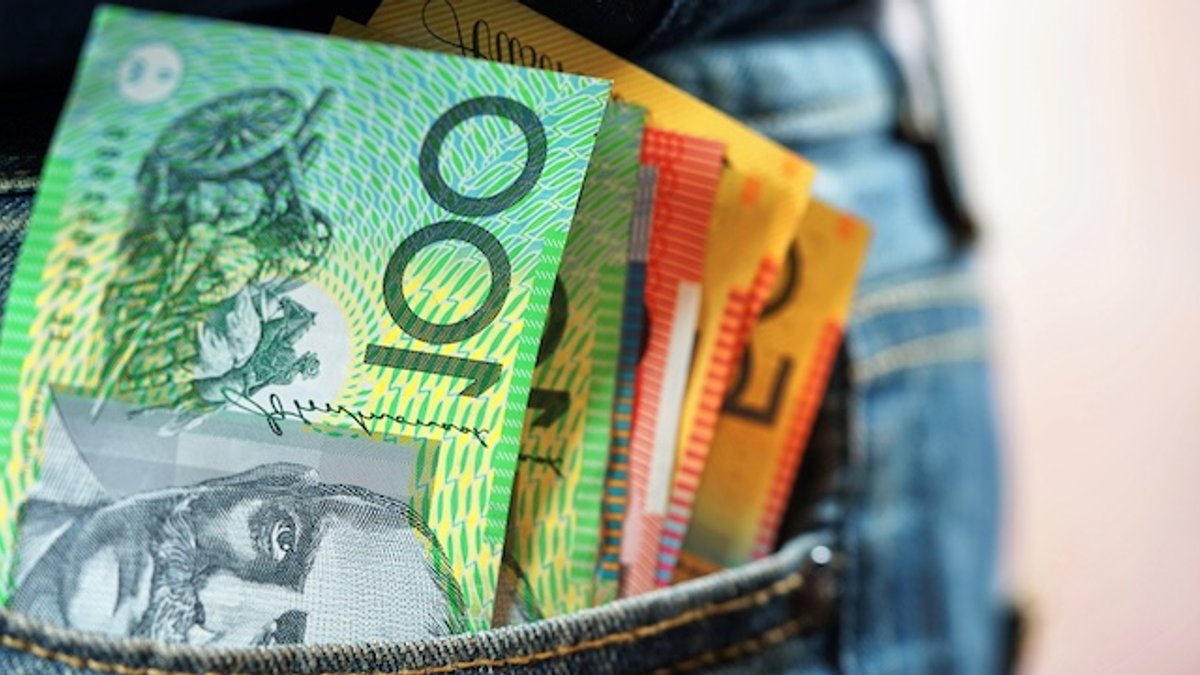 Australia’s cash payment surge raises tax evasion fears Australia’s cash payment surge raises tax evasion fears - cash payment surge