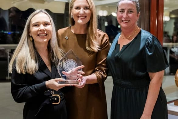 Dana-Marisa Licsandru Named 2026 Lori Raleigh Award Winner