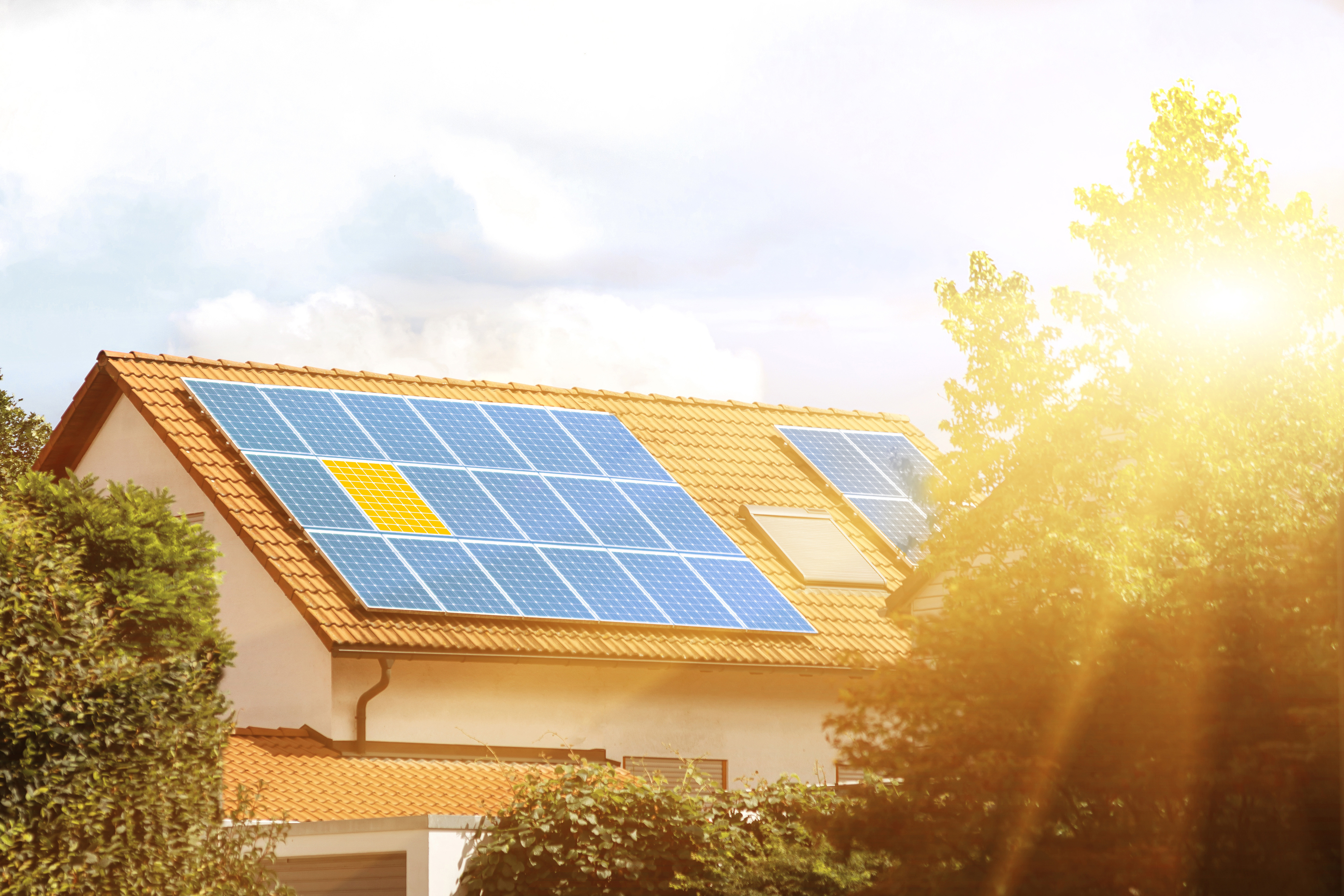 Solar power system. Солар. Солнечные панели на крыше. Phocos cis-mppt industrial solar. Дом с солнечными батареями.