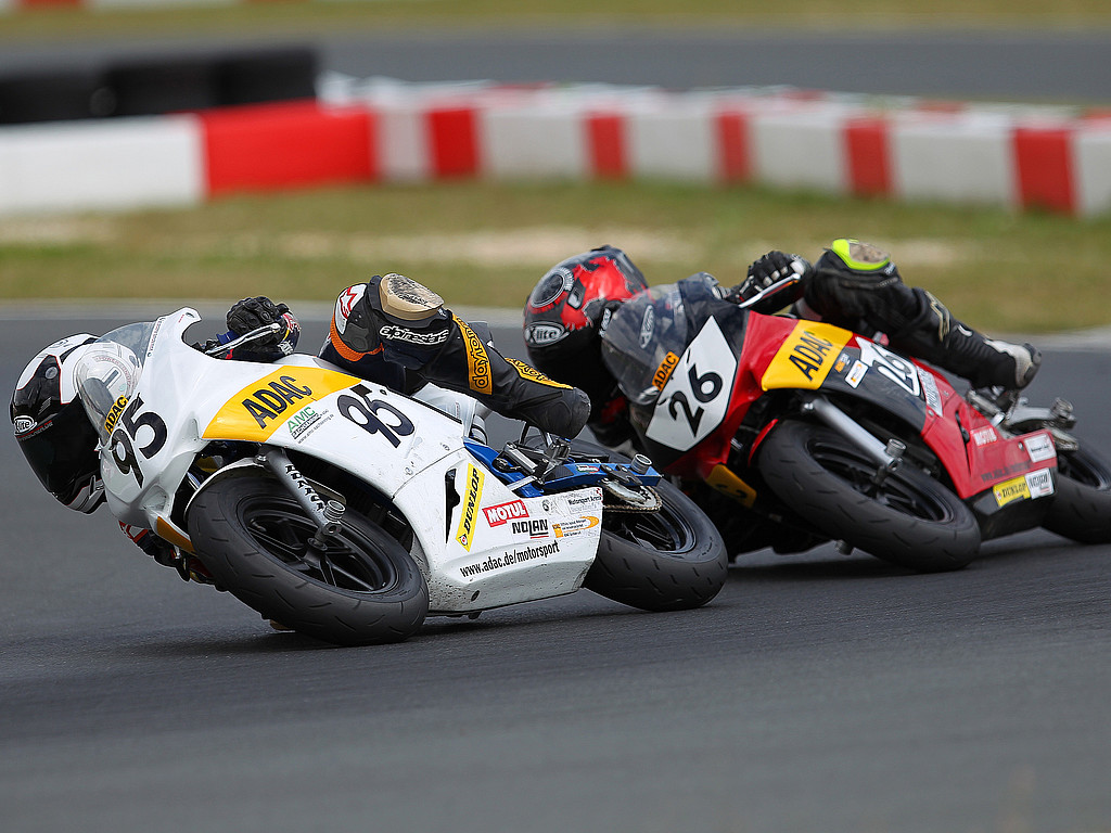 fynn kratochwil behauptet meisterschaftsfuhrung adac mini bike cup in wittgenborn adac mini bike cup