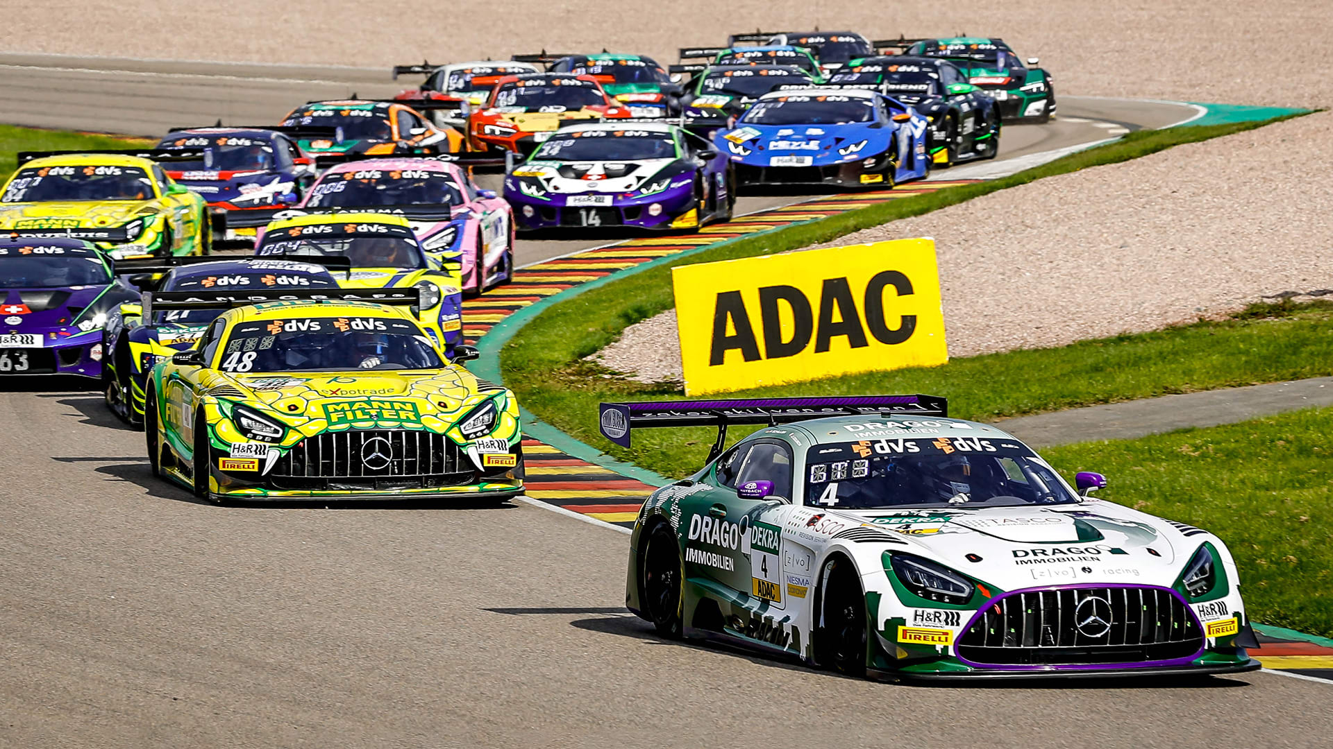 Schiller/Gounon halten Tabellenführer in Schach und siegen ADAC GT Masters