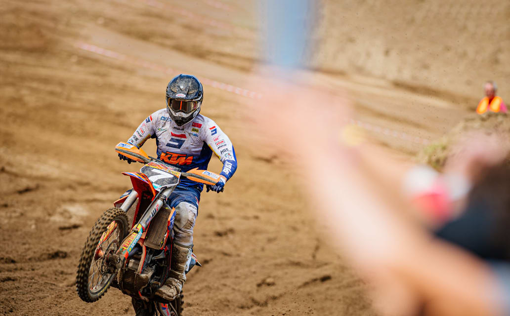 Maximilian Spies and Ivano Van Erp win the junior classes in Tensfeld