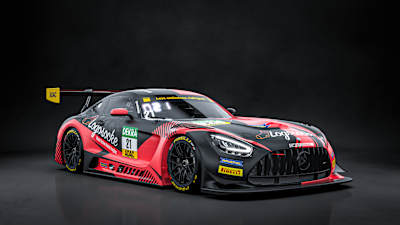 SR Motorsport by Schnitzelalm feiert Comeback mit Meisterduo
