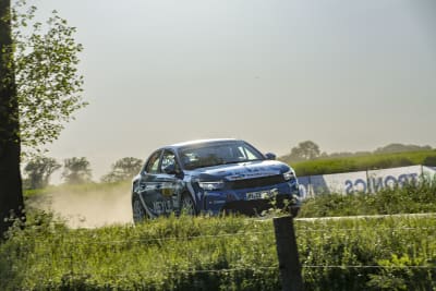 Bilderbuch-Saisonstart für den ADAC Opel Electric Rally Cup