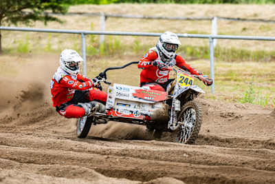 Gieler dominiert die Quads, Hofmann/Freygang gewinnen bei den Seitenwagen