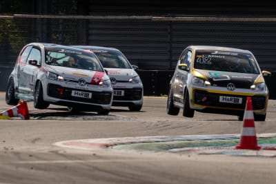 Gemeinsame Sache: Nachwuchsarbeit im ADAC Kart Masters und ADAC Tourenwagen Junior Cup