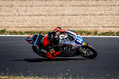 Robin Siegert: Motorradfahren ist wie schweben