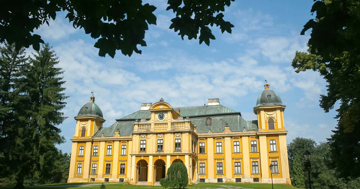 Tourismusinformation Nasice, Našice: Infos, Preise und mehr | ADAC Maps