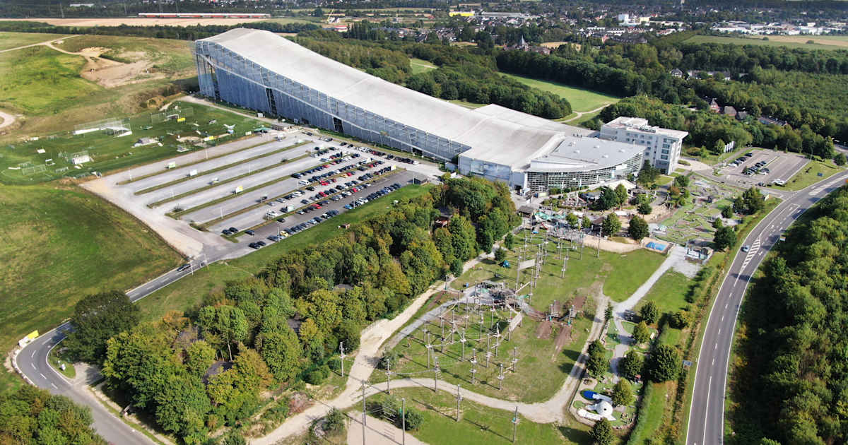 Skihalle Neuss, Neuss: Infos, Preise und mehr | ADAC Maps
