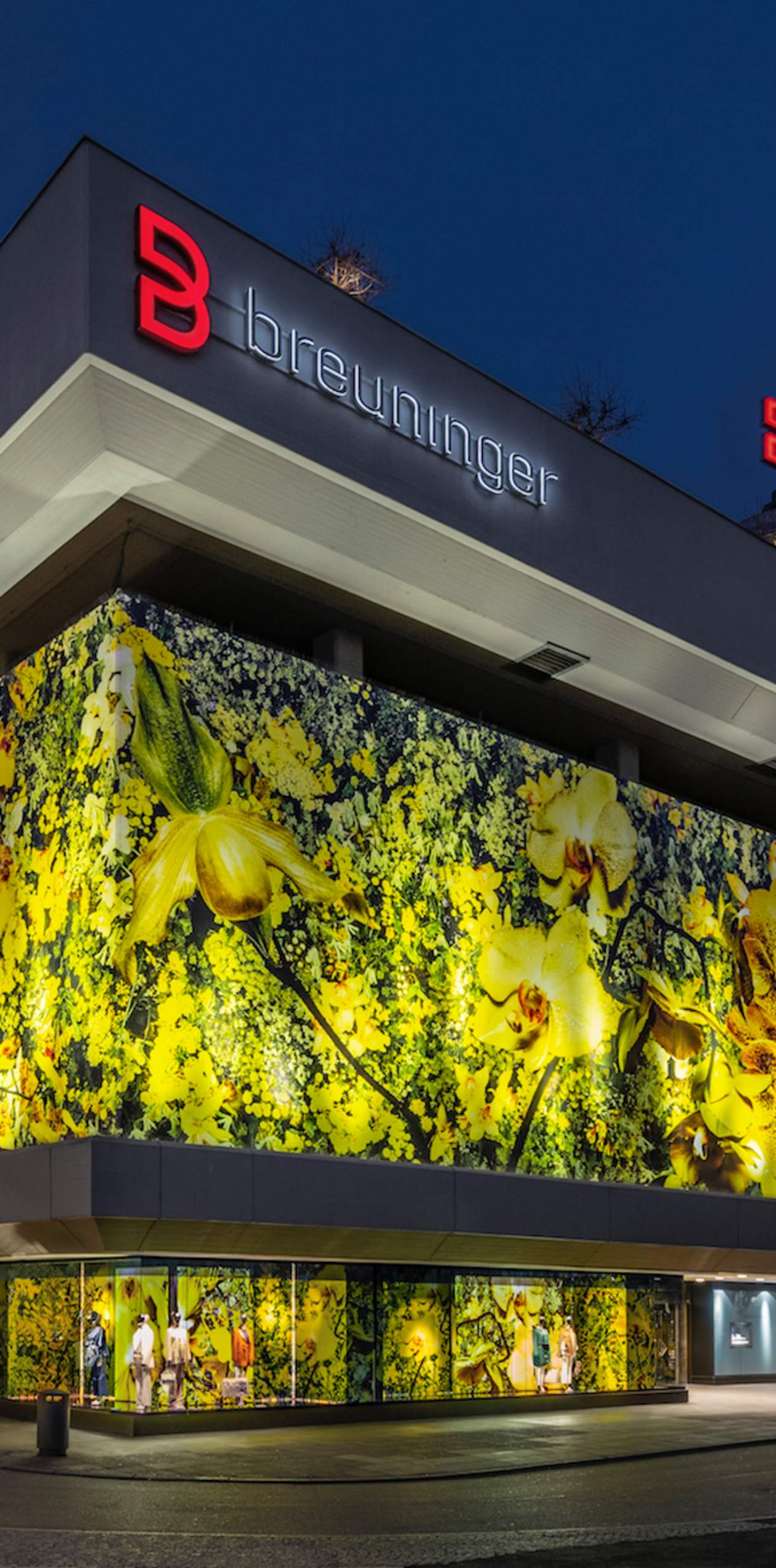 Stuttgart, Breuninger Flagship Store