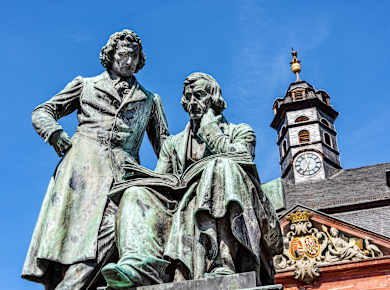 Die Deutsche Märchenstraße: Hanau, Gebrüder-Grimm-Denkmal