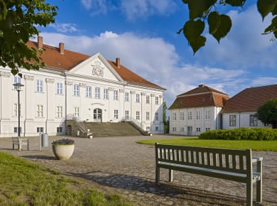 Schloss Hohenzieritz