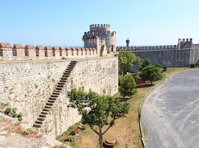 Istanbul, Landmauer