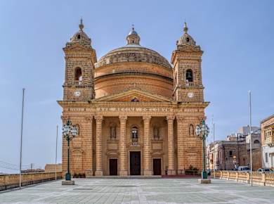 Imġarr, Sicht auf die Kirche Maria Himmelfahrt