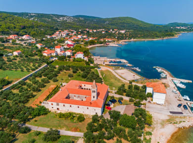 Kraj (Insel Pasman), Franziskanerkloster Sv. Dujma