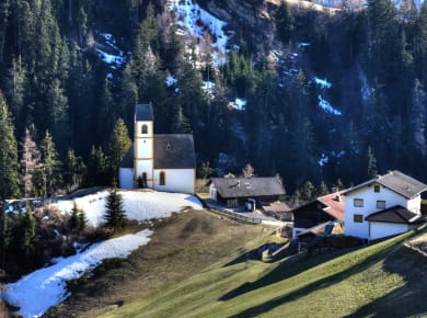 Navis, St. Kathrein und Burgkapelle Aufenstein