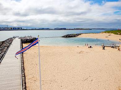 Reykjavík, Strandbad Nauthólsvík