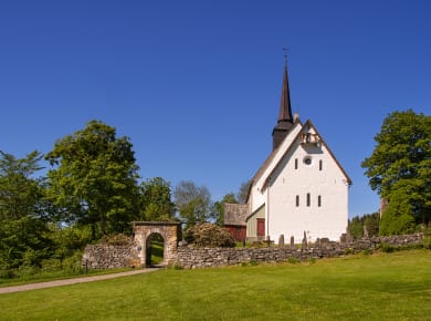 Tingvoll Kirke