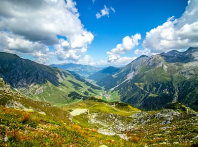 Tux-Finkenberg, Blick ins Turxertal vom Hintertuxer Gletscher aus