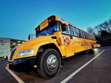Amerikanisches Schulbus in Luxemburg, dinnerhopping.lu