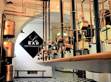 Parfüm-Workshop in der Bar des Fragrances Molinard Grasse