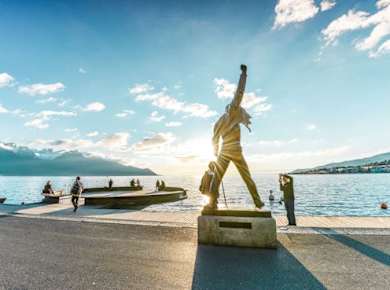 Tagesausflug mit dem Bus Glacier 3000 und Montreux ab Genf