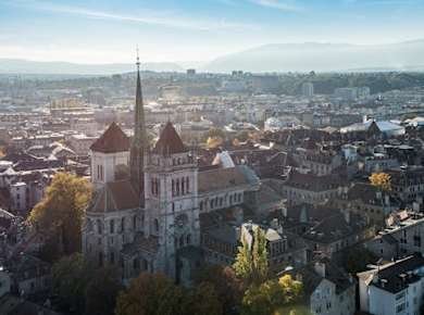 Ganztagesausflug nach Chamonix Mont Blanc mit Seilbahnfahrt und Genfer Stadtrundfahrt
