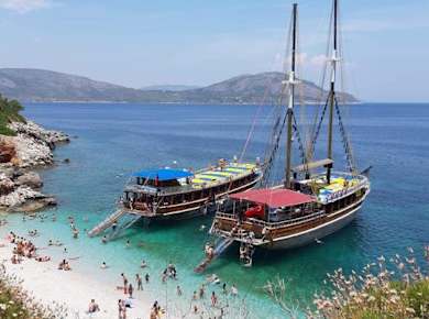 Bootstour durch die nördlichen Buchten ab Kusadasi mit optionalen Transfers