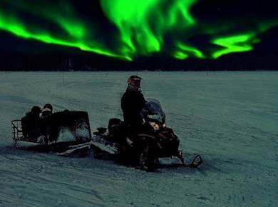 Nordlichtjagd mit Schlittenfahrt