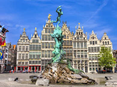 Tagesausflug nach Antwerpen und Gent mit Transport ab Brüssel
