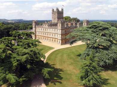 Downton Abbey und Dorftour in kleiner Gruppe ab London
